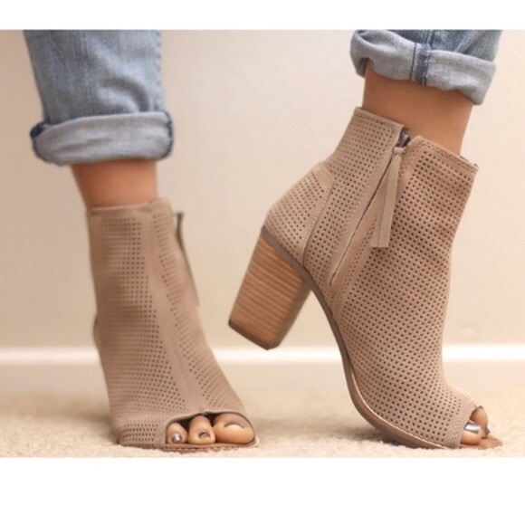 perforated booties peep toe
